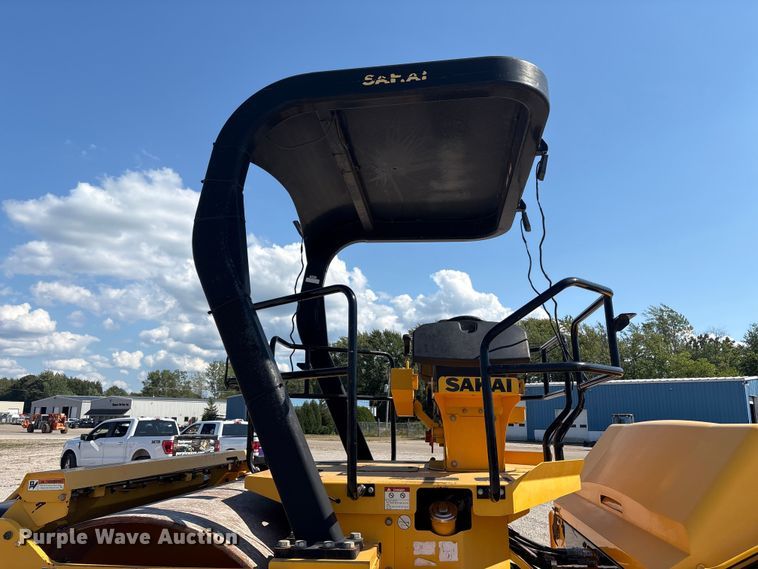 image for item EC4397 2016 Sakai SW990-1 double drum vibratory roller