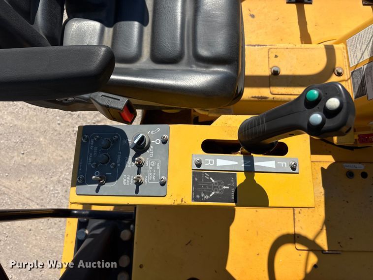 image for item EC4397 2016 Sakai SW990-1 double drum vibratory roller