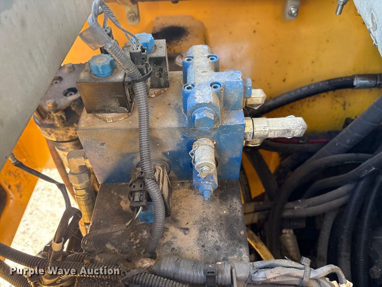 image for item EC4397 2016 Sakai SW990-1 double drum vibratory roller