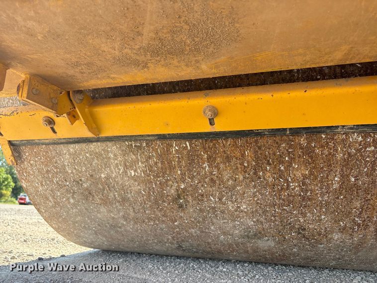 image for item EC4397 2016 Sakai SW990-1 double drum vibratory roller