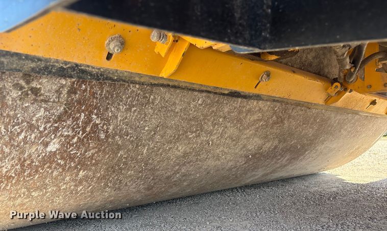 image for item EC4397 2016 Sakai SW990-1 double drum vibratory roller