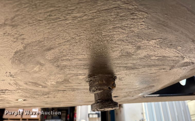 image for item EC4403 1995 Trail King Industries lowboy equipment trailer