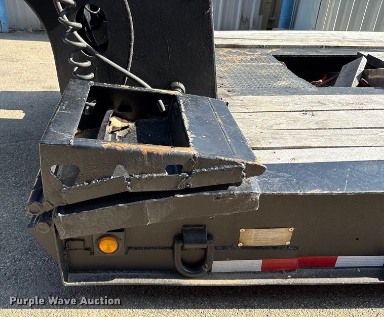 image for item EC4403 1995 Trail King Industries lowboy equipment trailer