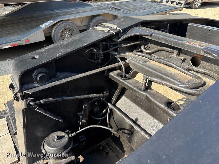 image for item EC4403 1995 Trail King Industries lowboy equipment trailer