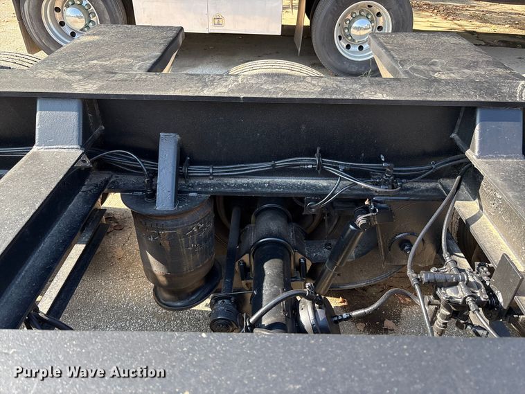 image for item EC4403 1995 Trail King Industries lowboy equipment trailer