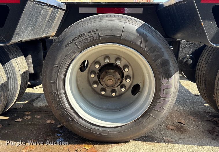 image for item EC4403 1995 Trail King Industries lowboy equipment trailer