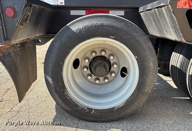 image for item EC4403 1995 Trail King Industries lowboy equipment trailer