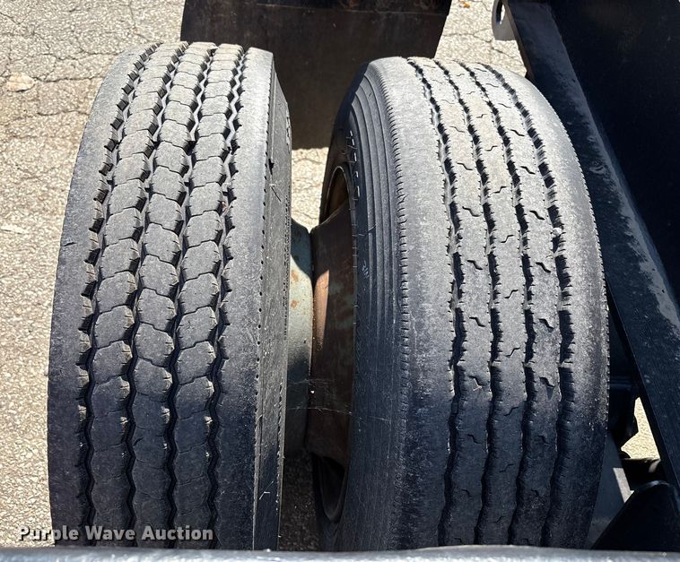 image for item EC4403 1995 Trail King Industries lowboy equipment trailer