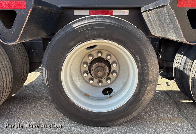 image for item EC4403 1995 Trail King Industries lowboy equipment trailer