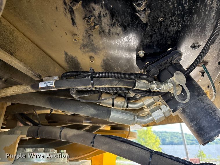 image for item EC4421 2022 Caterpillar 950GC wheel loader