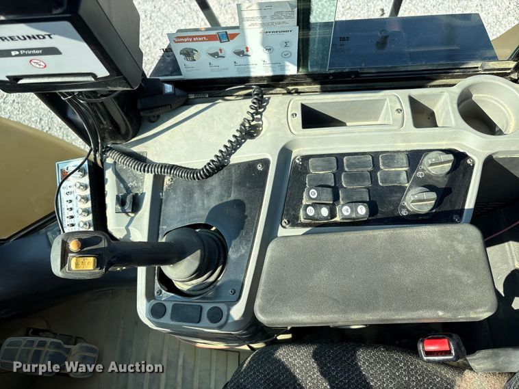 image for item EC4421 2022 Caterpillar 950GC wheel loader