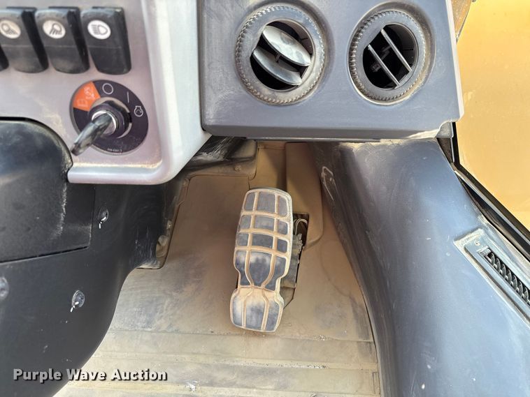 image for item EC4421 2022 Caterpillar 950GC wheel loader