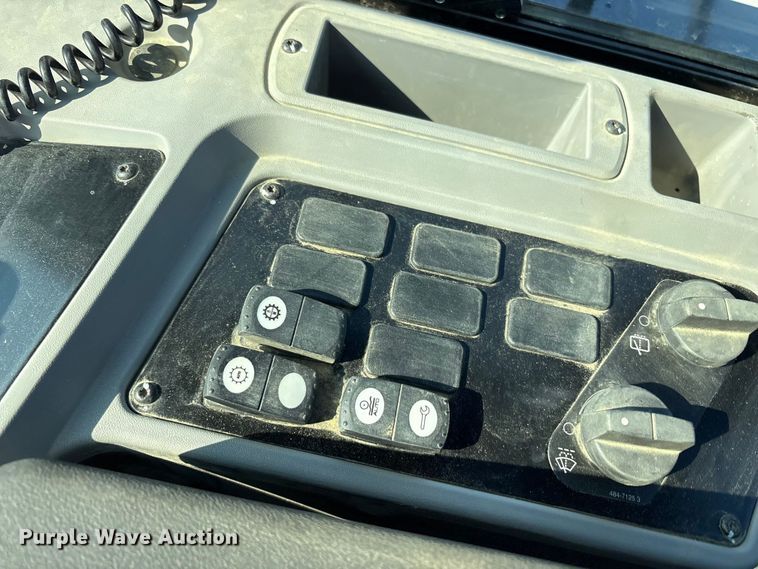 image for item EC4421 2022 Caterpillar 950GC wheel loader