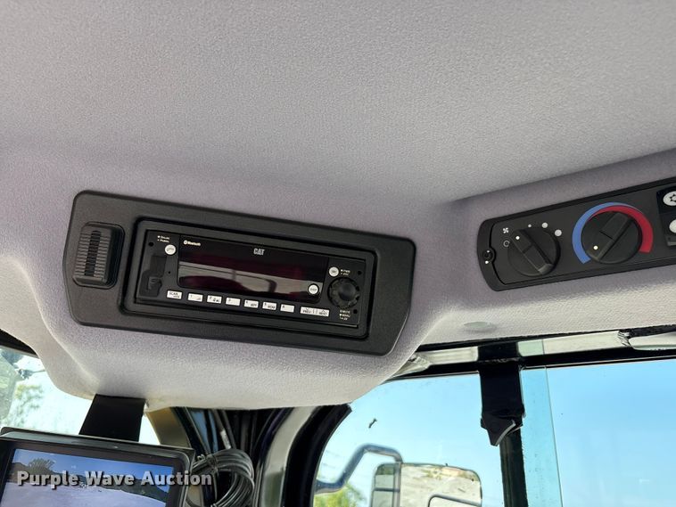 image for item EC4421 2022 Caterpillar 950GC wheel loader