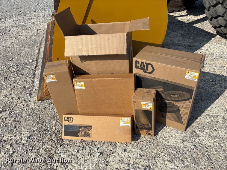 image for item EC4421 2022 Caterpillar 950GC wheel loader