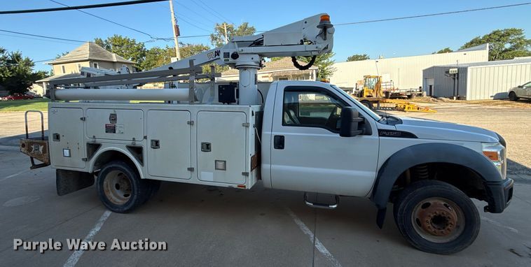 CAMIóN CON CANASTILLA 2011 FORD ALTEC