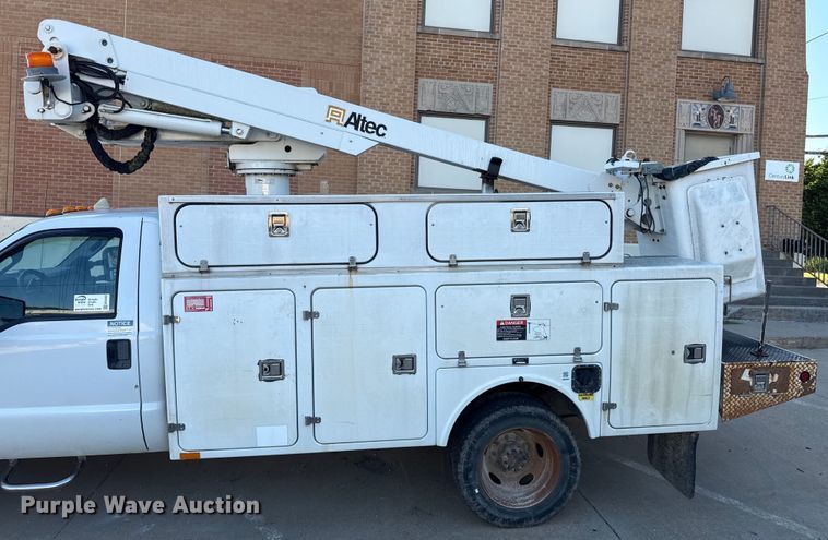 image for item ED4462 2011 Ford F450 bucket truck