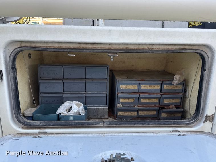 image for item ED4462 2011 Ford F450 bucket truck