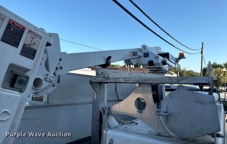 image for item ED4462 2011 Ford F450 bucket truck