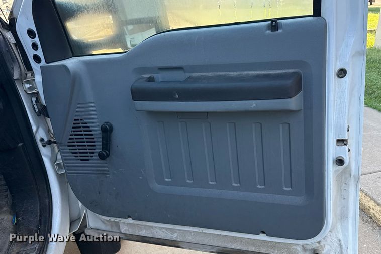 image for item ED4462 2011 Ford F450 bucket truck