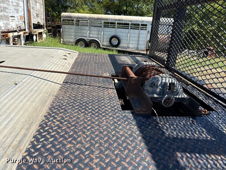 image for item ED4465 2000 Landoll lowboy equipment trailer