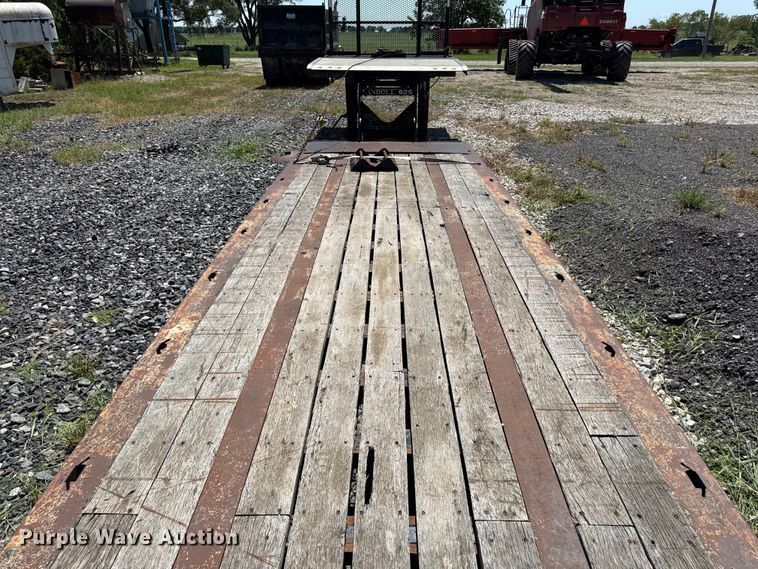 image for item ED4465 2000 Landoll lowboy equipment trailer