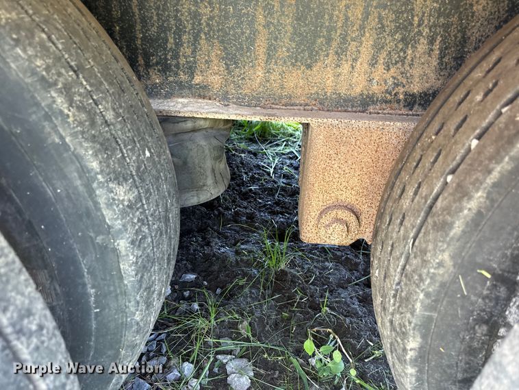 image for item ED4465 2000 Landoll lowboy equipment trailer