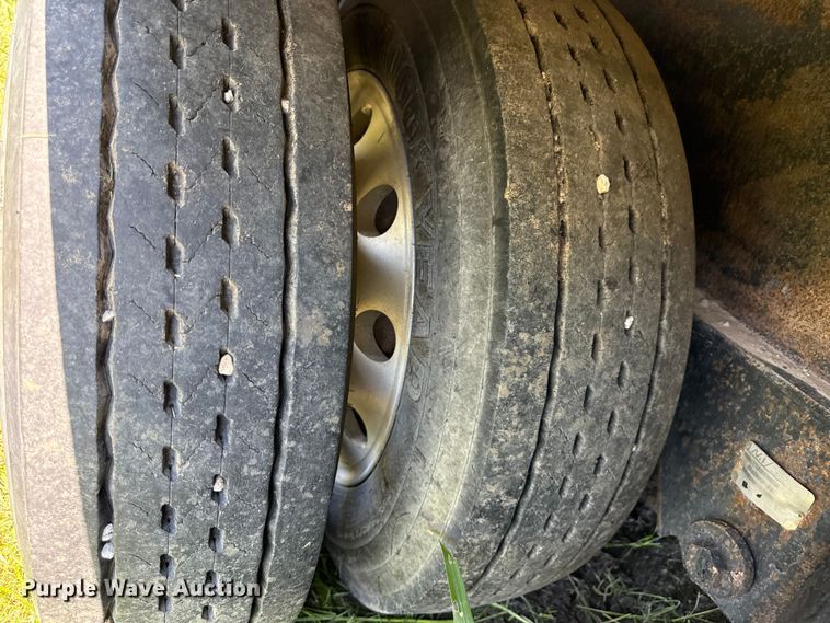 image for item ED4465 2000 Landoll lowboy equipment trailer