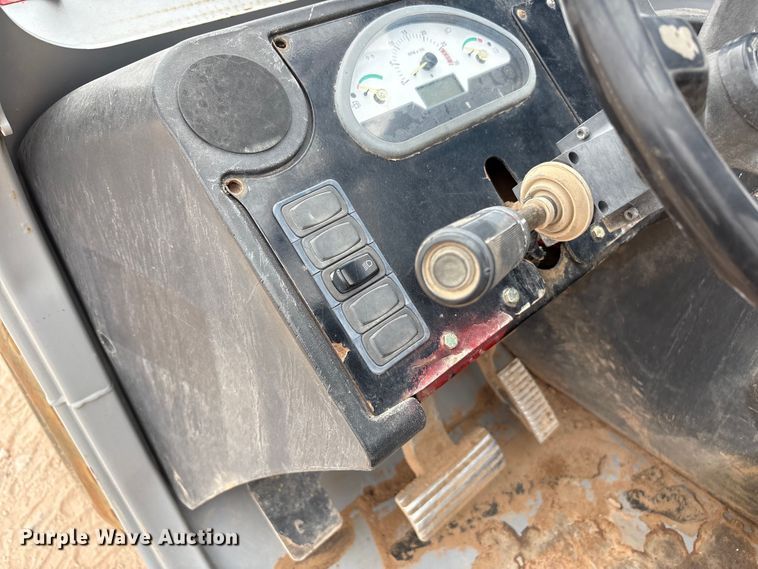 image for item ED5788 2013 Genie GTH-1056 telehandler