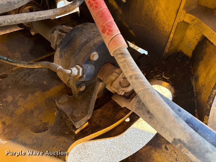 image for item ED5853 2002 John Deere 544H wheel loader