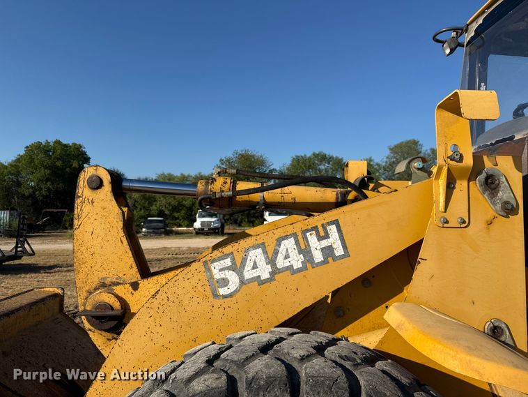 image for item ED5853 2002 John Deere 544H wheel loader