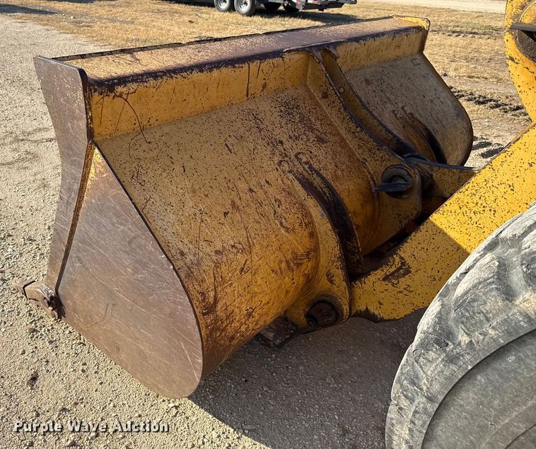 image for item ED5853 2002 John Deere 544H wheel loader