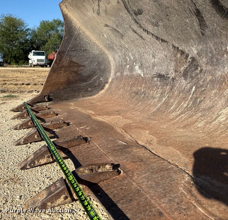 image for item ED5853 2002 John Deere 544H wheel loader