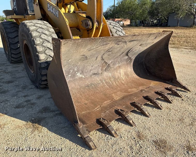 image for item ED5853 2002 John Deere 544H wheel loader