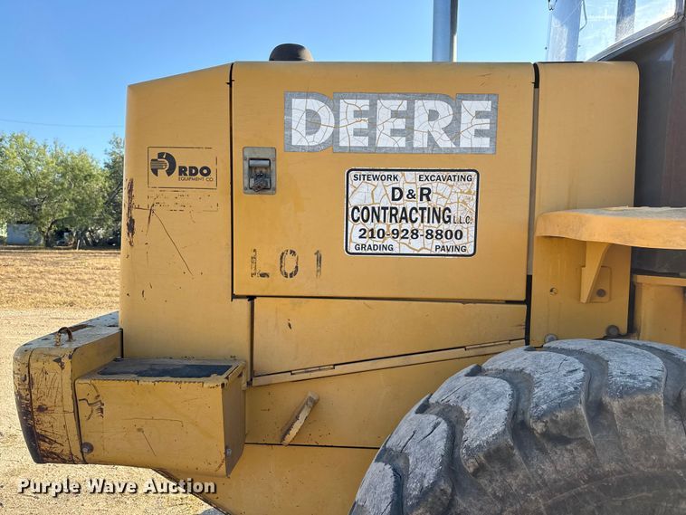 image for item ED5853 2002 John Deere 544H wheel loader