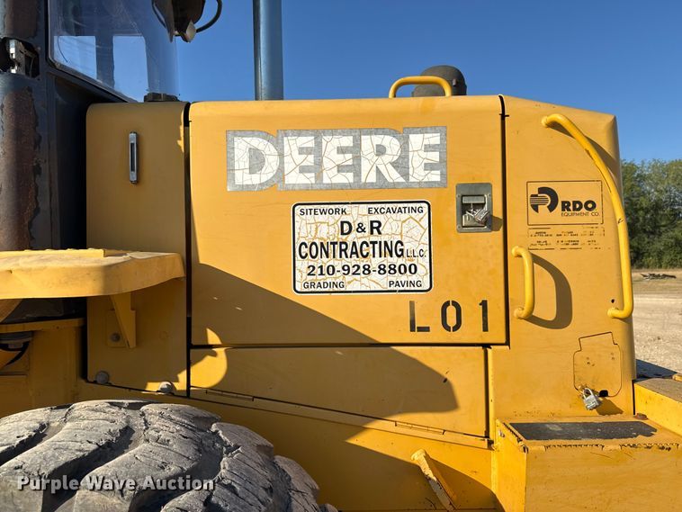 image for item ED5853 2002 John Deere 544H wheel loader