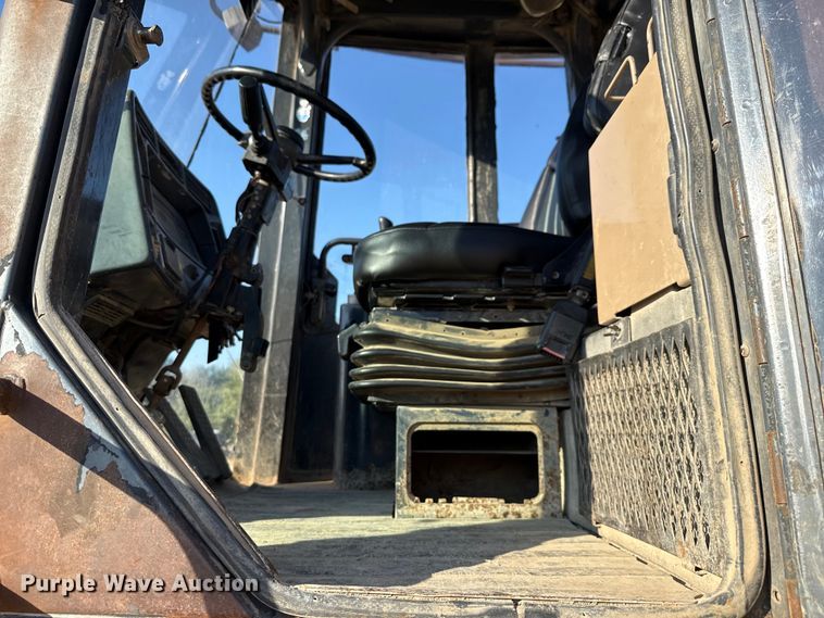 image for item ED5853 2002 John Deere 544H wheel loader