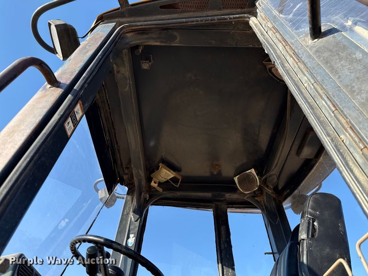 image for item ED5853 2002 John Deere 544H wheel loader