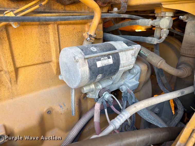 image for item ED5853 2002 John Deere 544H wheel loader