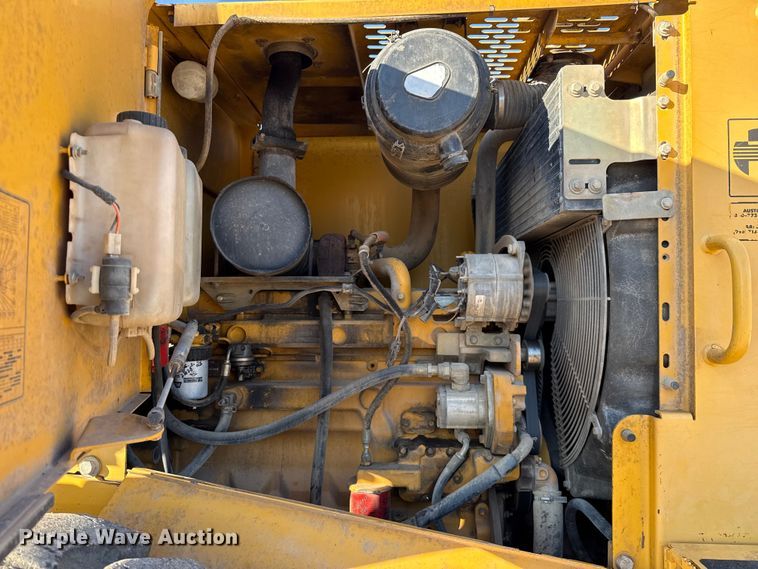 image for item ED5853 2002 John Deere 544H wheel loader