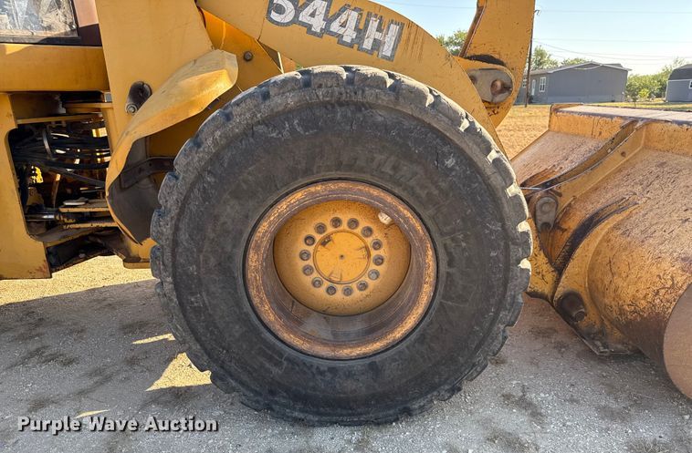 image for item ED5853 2002 John Deere 544H wheel loader
