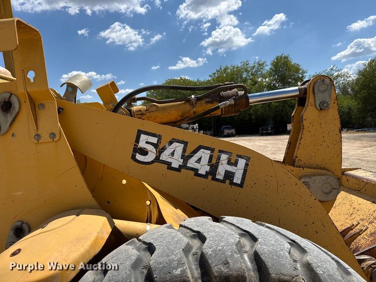 image for item ED5854 2001 John Deere 544H wheel loader