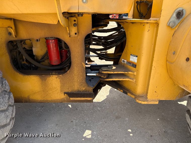 image for item ED5854 2001 John Deere 544H wheel loader