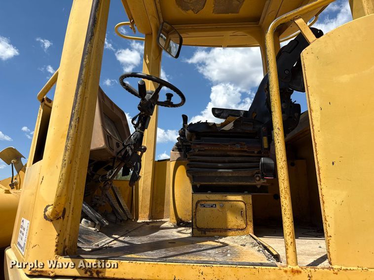 image for item ED5854 2001 John Deere 544H wheel loader