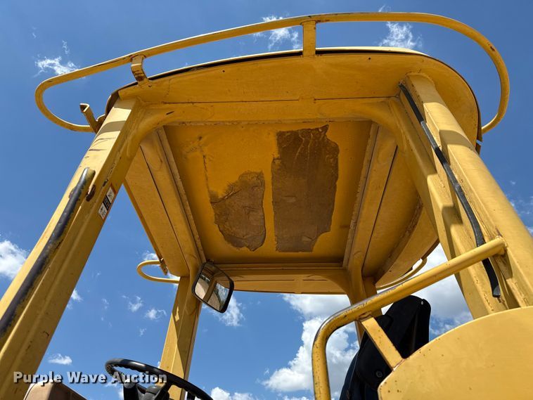 image for item ED5854 2001 John Deere 544H wheel loader