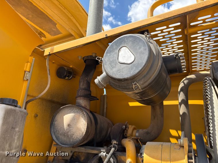 image for item ED5854 2001 John Deere 544H wheel loader