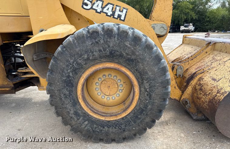 image for item ED5854 2001 John Deere 544H wheel loader