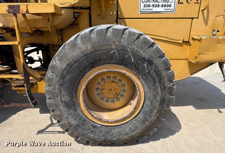 image for item ED5854 2001 John Deere 544H wheel loader
