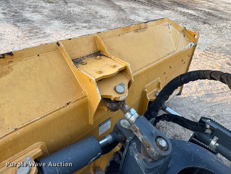 image for item ED5856 2019 John Deere 650K XLT dozer