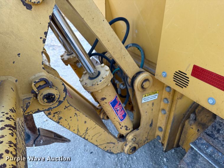 image for item ED5856 2019 John Deere 650K XLT dozer